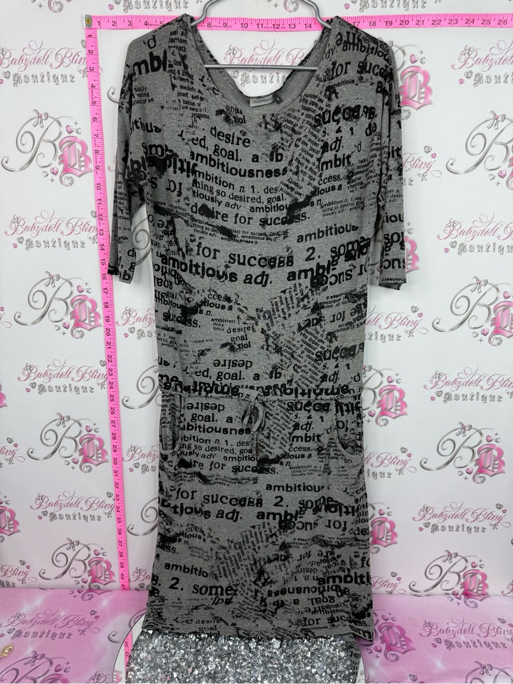 NUMOCO dress Gray Text-Print Scoop Neck Midi Dress